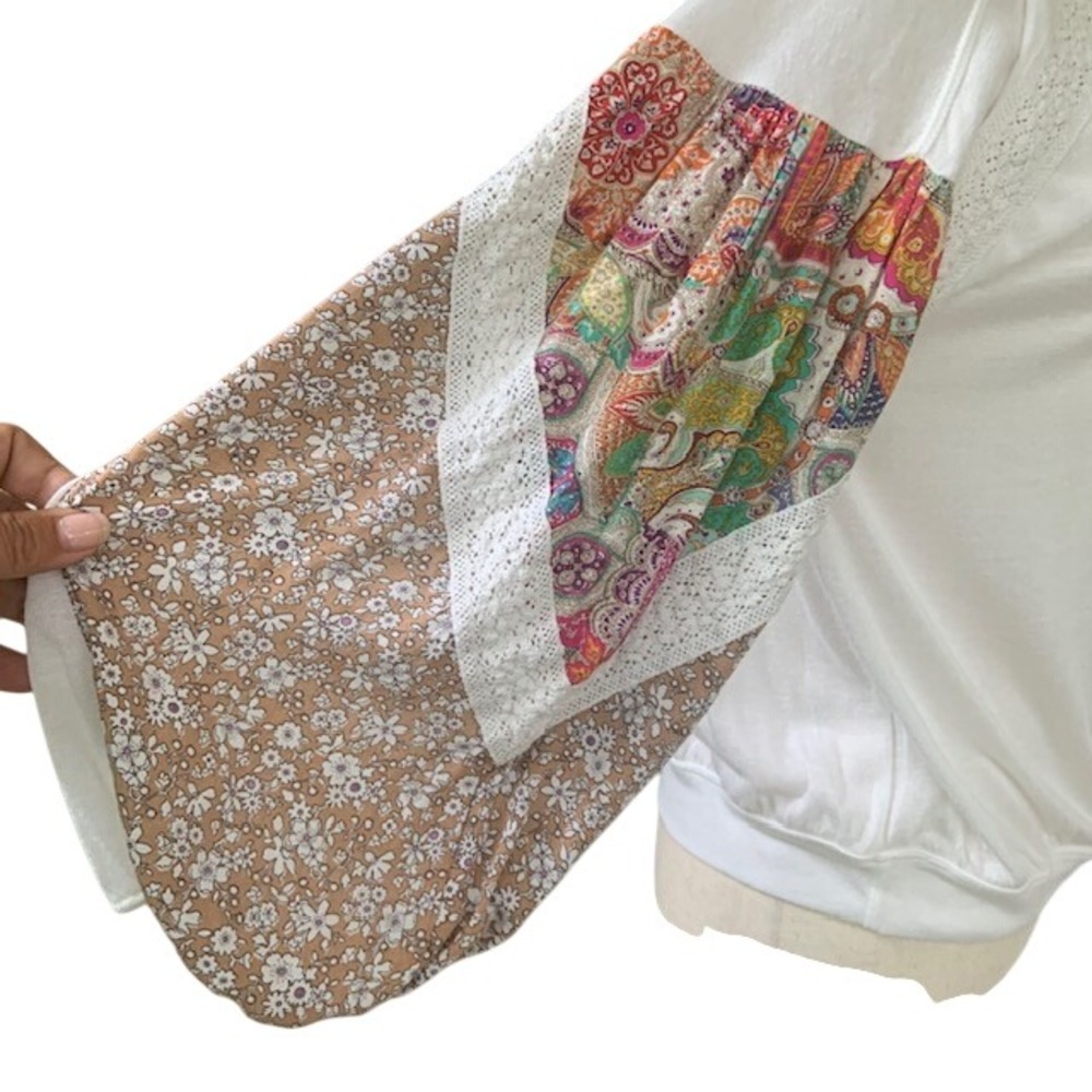 Umgee Boho Patchwork Floral Paisley Lace Top Small Balloon Bishop Sleeve Casual